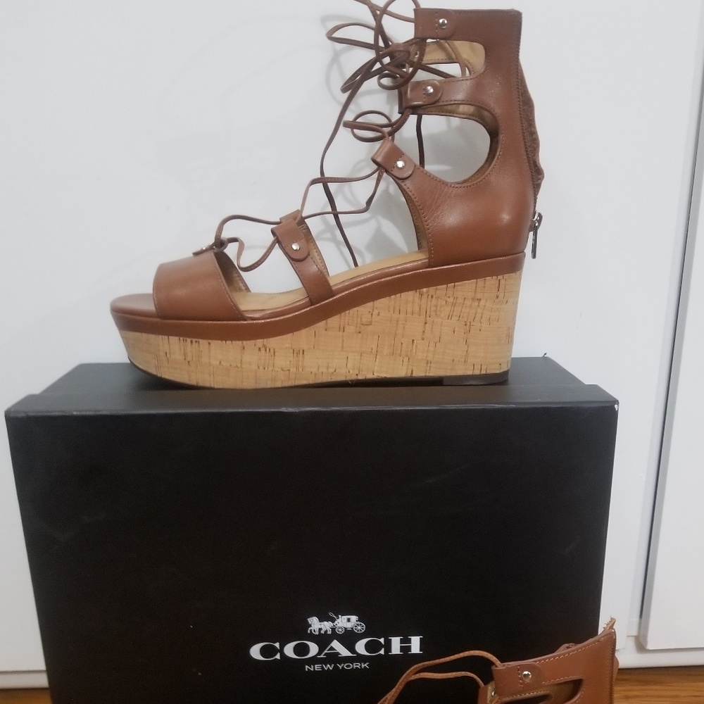 Shoes - Picture 4 of 4